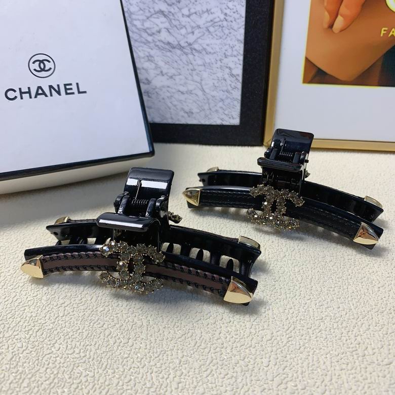Chanel Hair Grab Clip  (1)